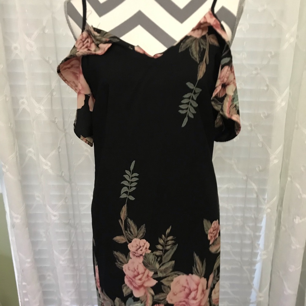 Beautiful long dress!